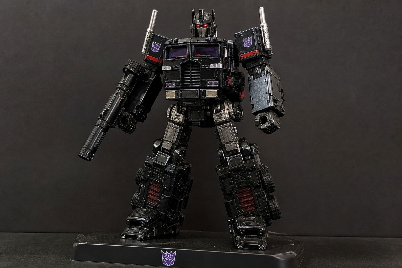 Review: Transformers Classics Nemesis Prime Review (SDCC Exclusive) Action Figure